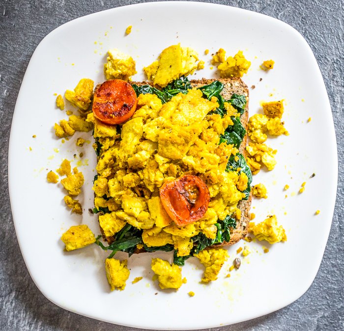 One Pot Tofu Scramble with Spinach and Tomatoes Veggie